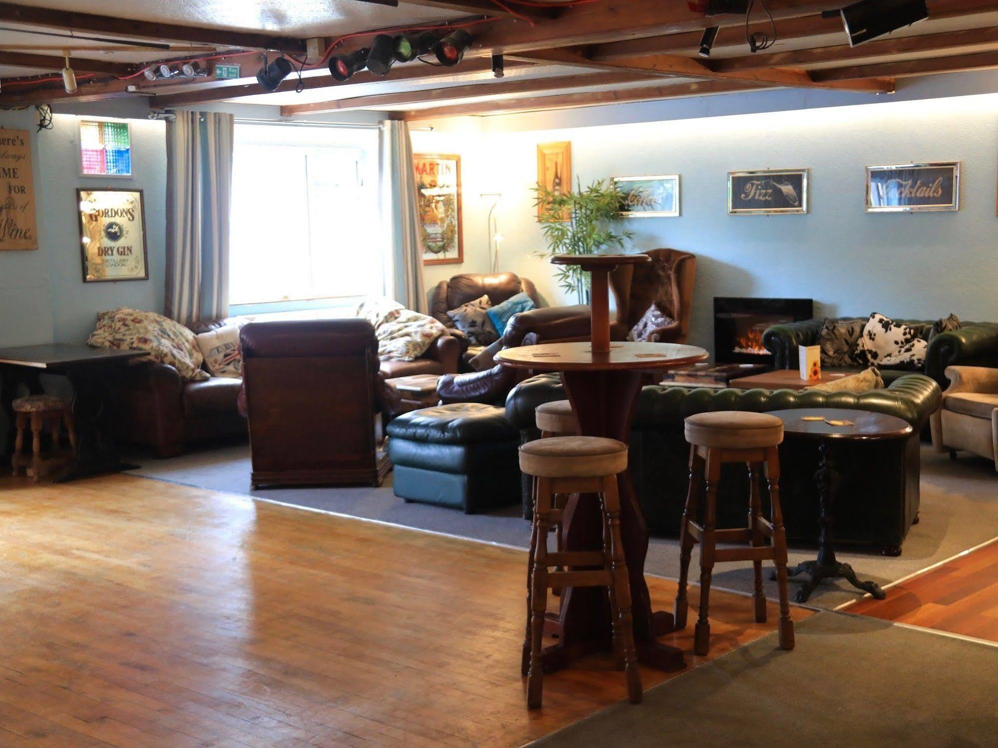 The Sportsmans Inn Limited Айвибридж Экстерьер фото